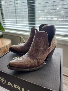 Ariat Embroidered Booties